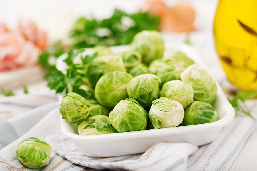 brussels-sprouts-preparation-roasting-brussels-sprouts-with-bacon_2829-11265.png