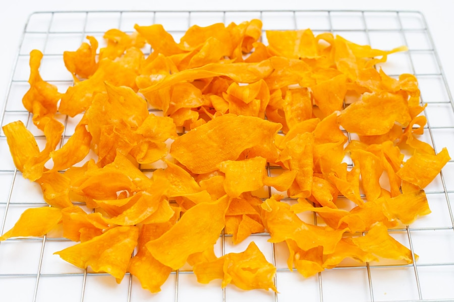 sweet-potato-chips-white-background_51524-18389.png